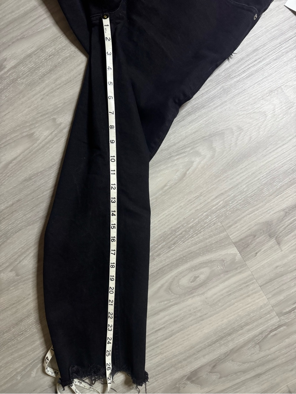 EVERLANE | The Way High Jean in Black | Raw Hem | Straight Leg | Size 27 Regular - Picture 9 of 9